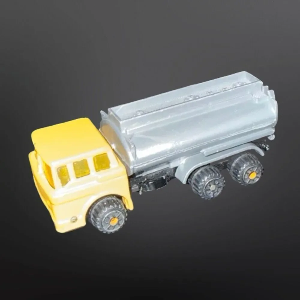Diecast Model Zylmex/Motormax Ford Tanker Truck No Logo